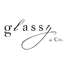 ロゴ：glassy株式会社