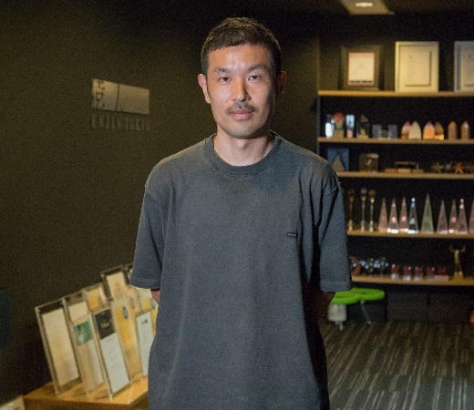 35歳ビジネスプロデューサーからクリエイティブディレクターに転身/猿人|ENJIN TOKYO野村志郎さんの〈クリ活〉